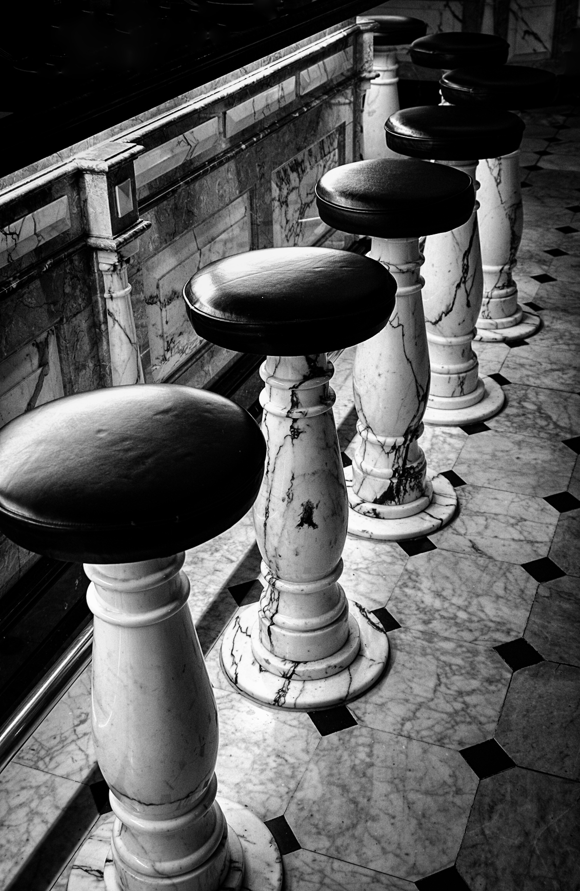 Harrod's Stools