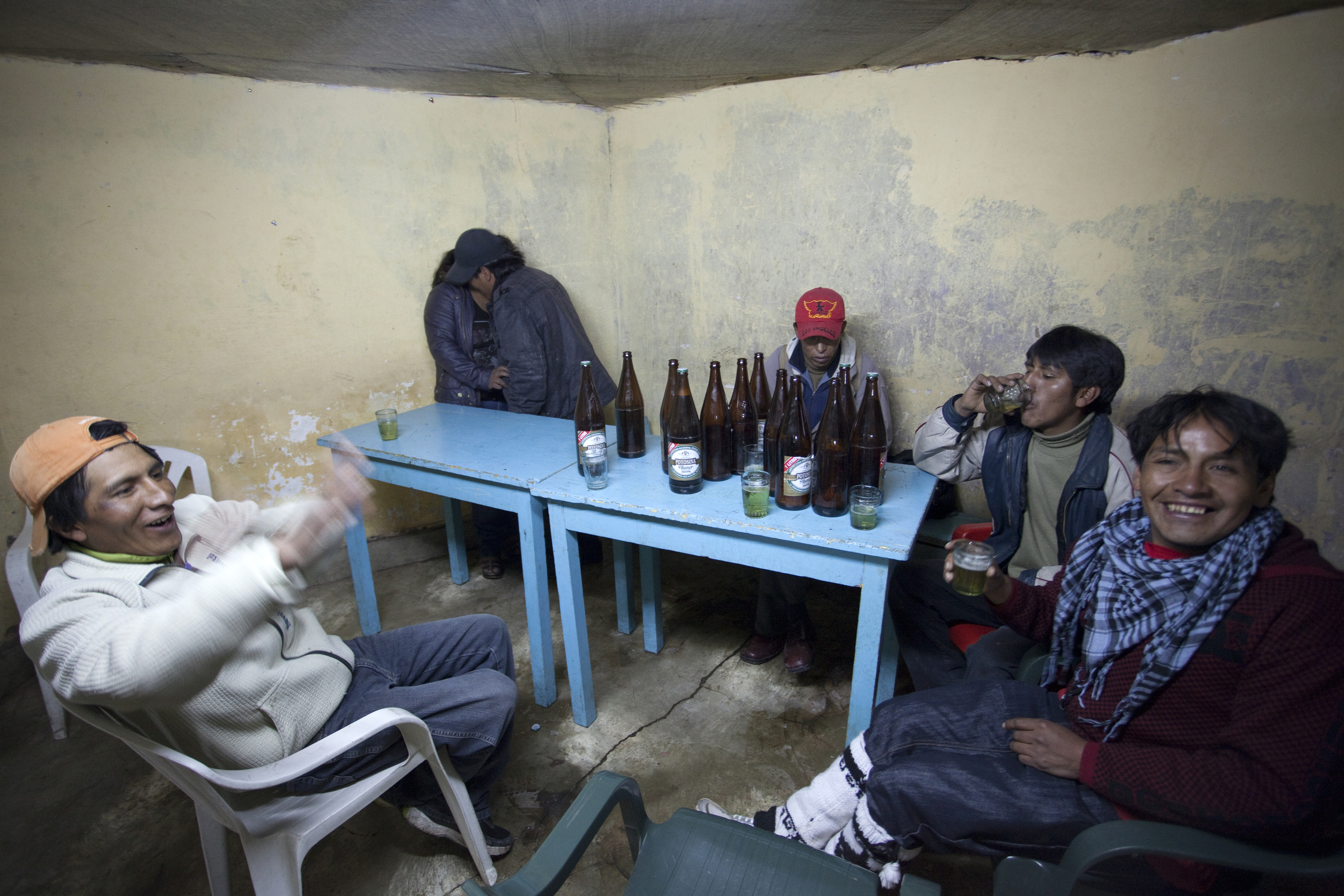  Many of the workers go to the so-called Miners' Bar once they receive their pay. 