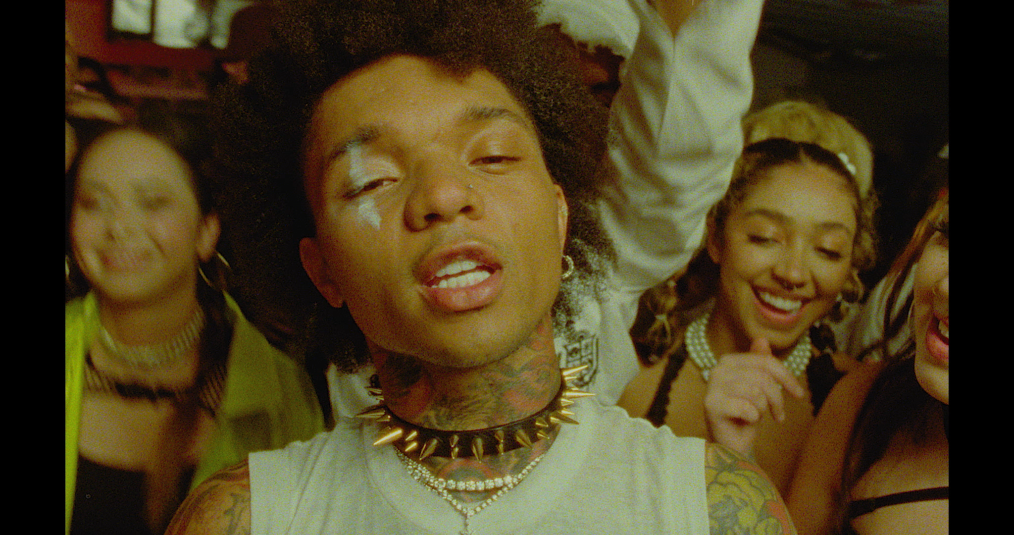 Skrillex - Too Bizarre Prores.mov.00_00_54_15.Still004.png