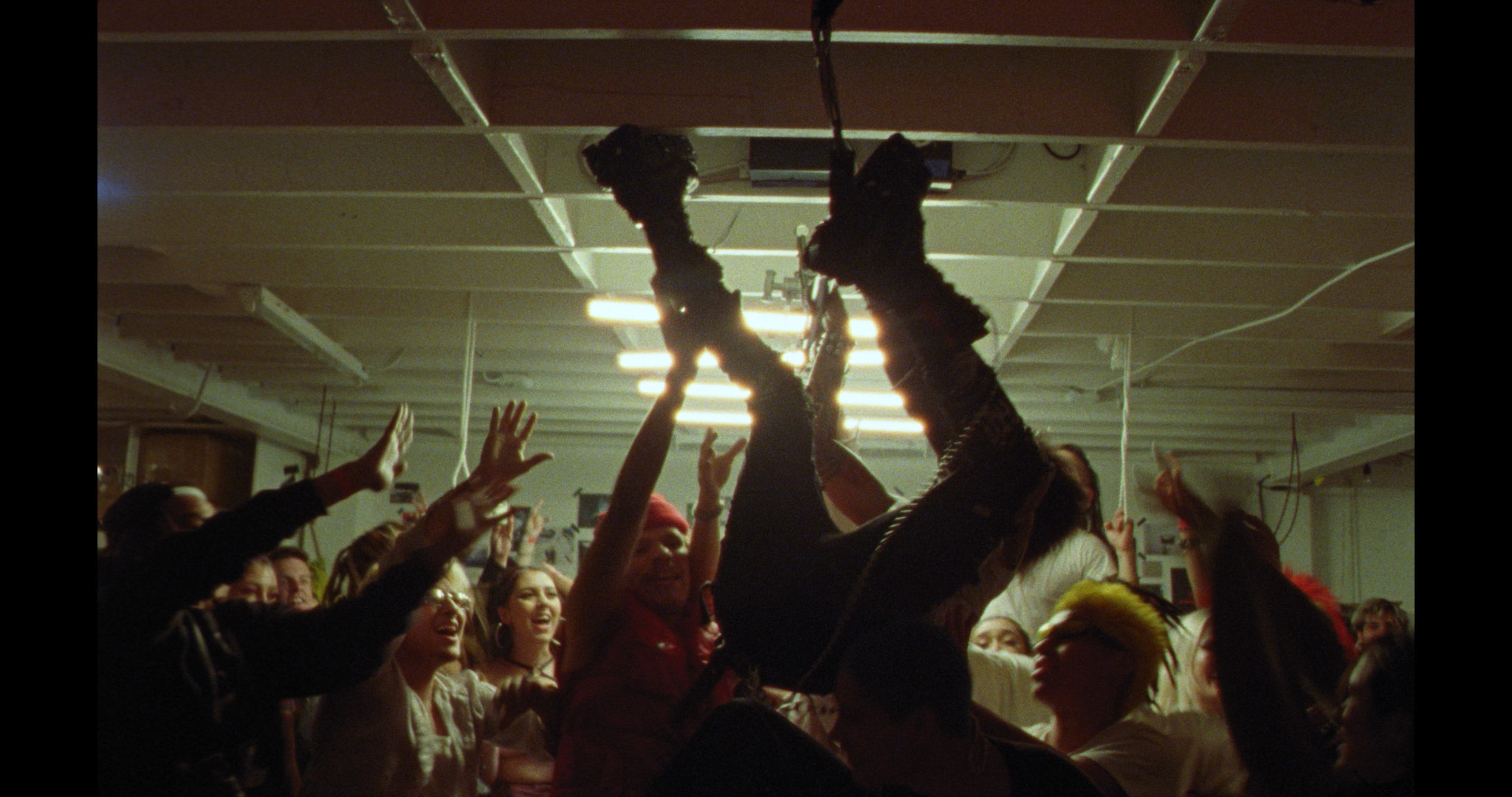 Skrillex - Too Bizarre Prores.mov.00_02_47_14.Still048.png