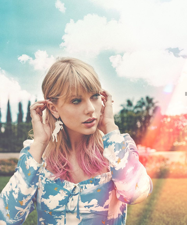 TAYLOR SWIFT "Lover"