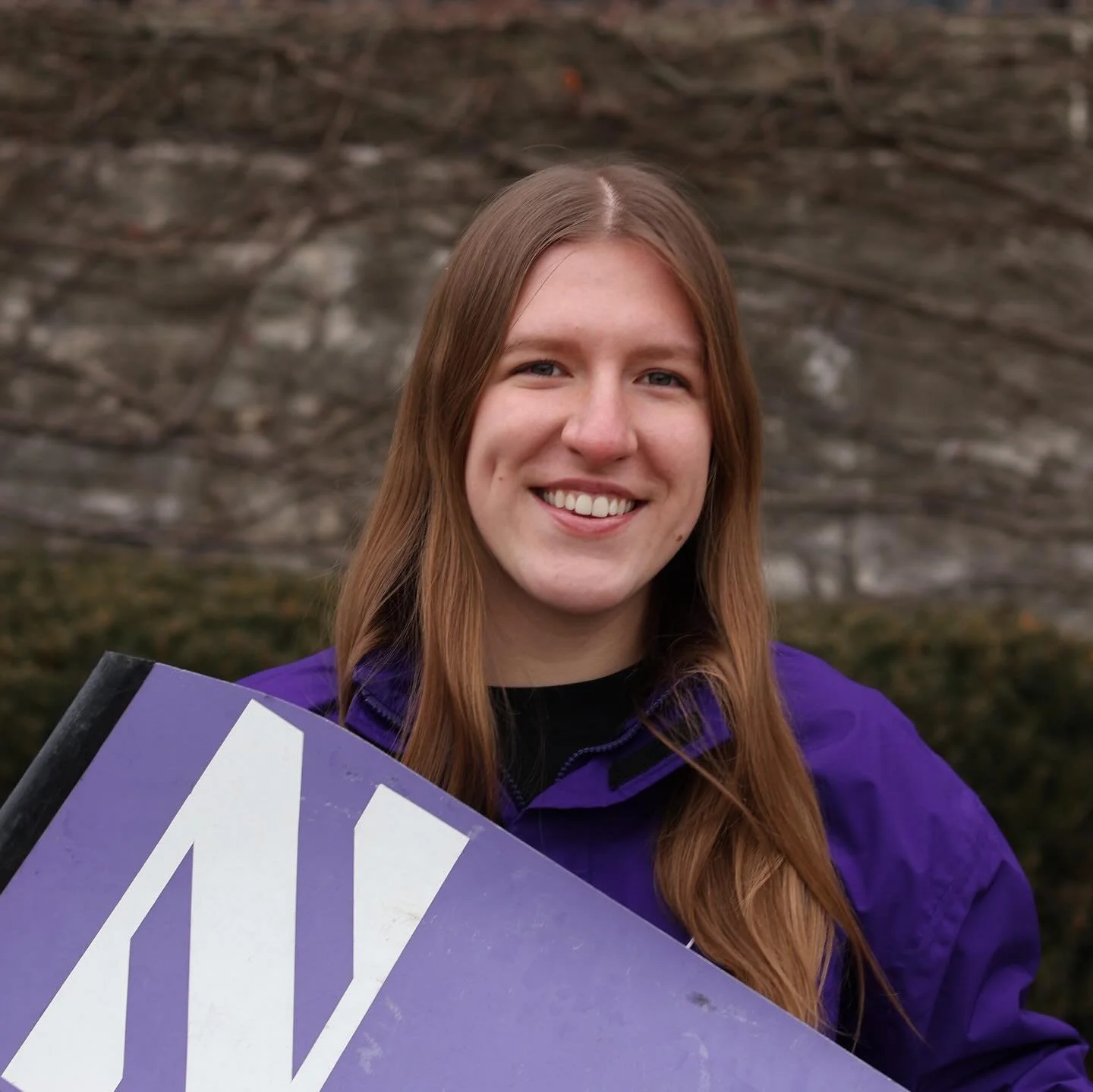 Our penultimate senior spotlight is for Julia Oledzka!

Sophomore Aviva Weisz says, &ldquo;Julia is the glue of the women&rsquo;s team. Whether it be a craft night, a Starbucks study session, or a game of bananagrams she is constantly looking for opp