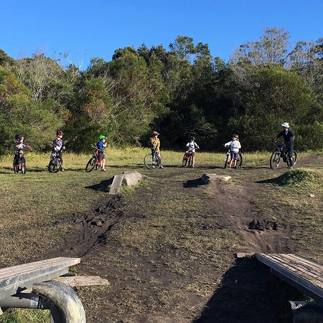 Awesome morning out @horcc_2508 assisting a crew of rad young riders: nailed required distancing and safety protocols! .
Cracking early morning on the super fun and flowy Burgh trails 👊🏻
.
Cheers @Jody mielke, always a pleasure to work with and coo