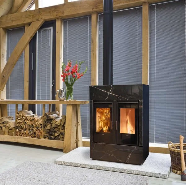 klover-dual-air-log-and-pellet-stove-page-gallery-1.jpg