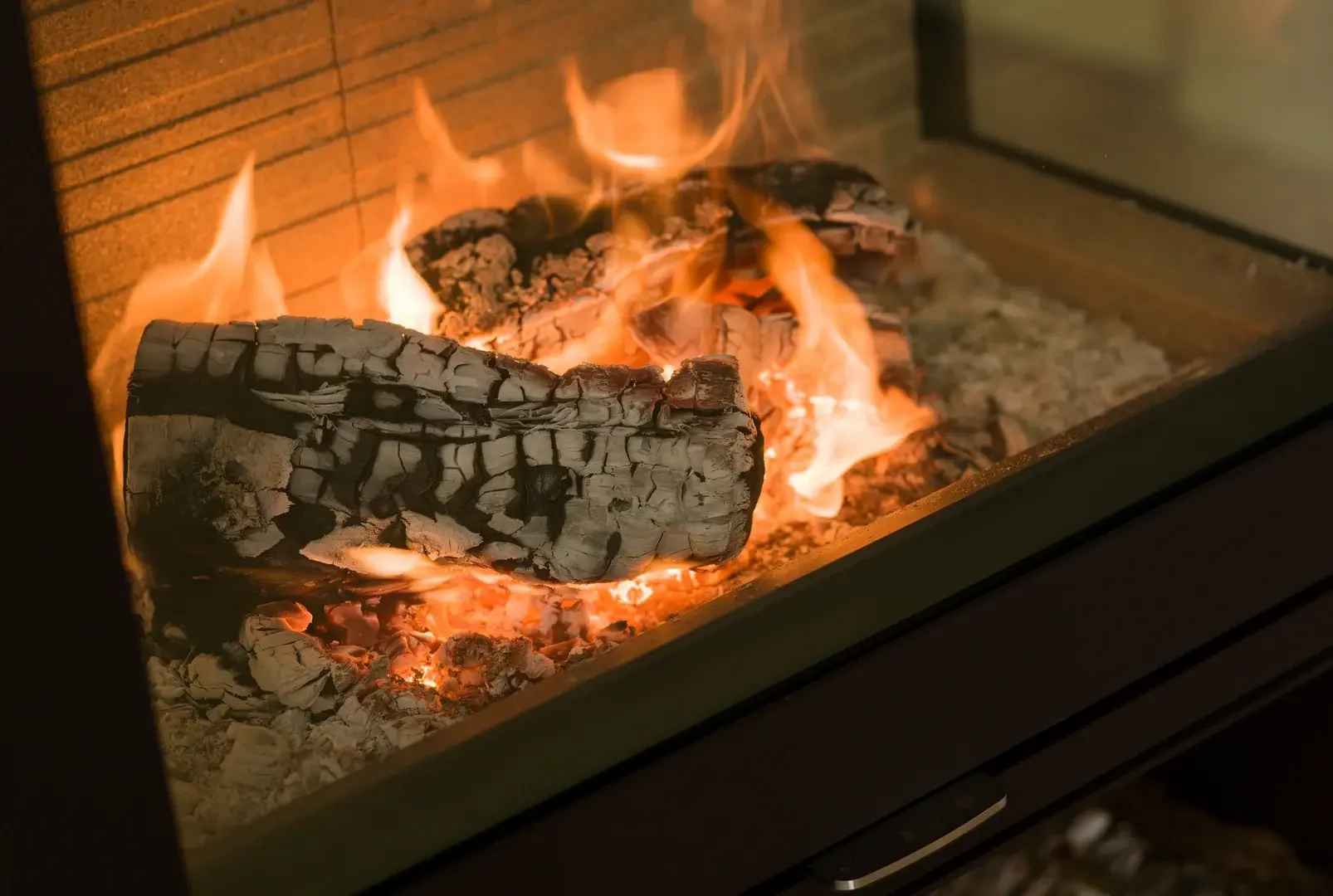 RAIS-600-Art-mocca-fire-details.webp