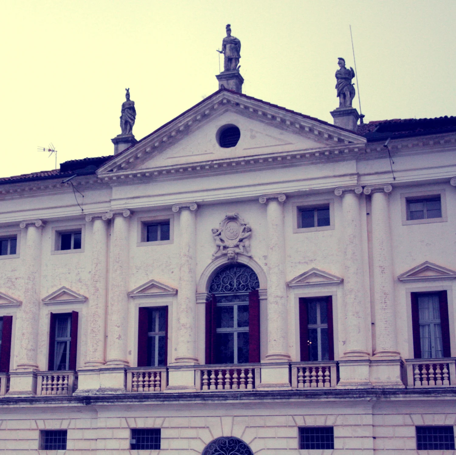 Ca’ Marcello, A Villa and a home