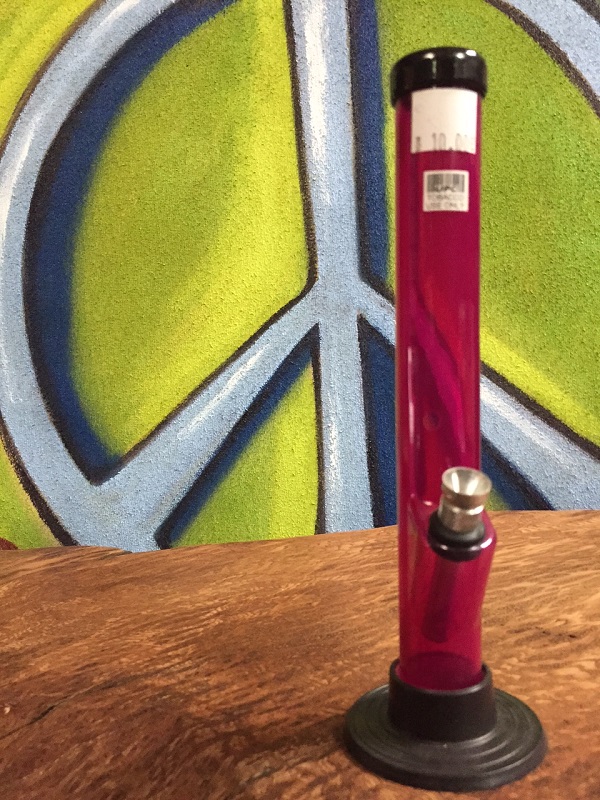 red acrylic water pipe