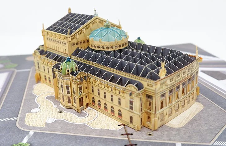 Paris Opera house 1.jpg