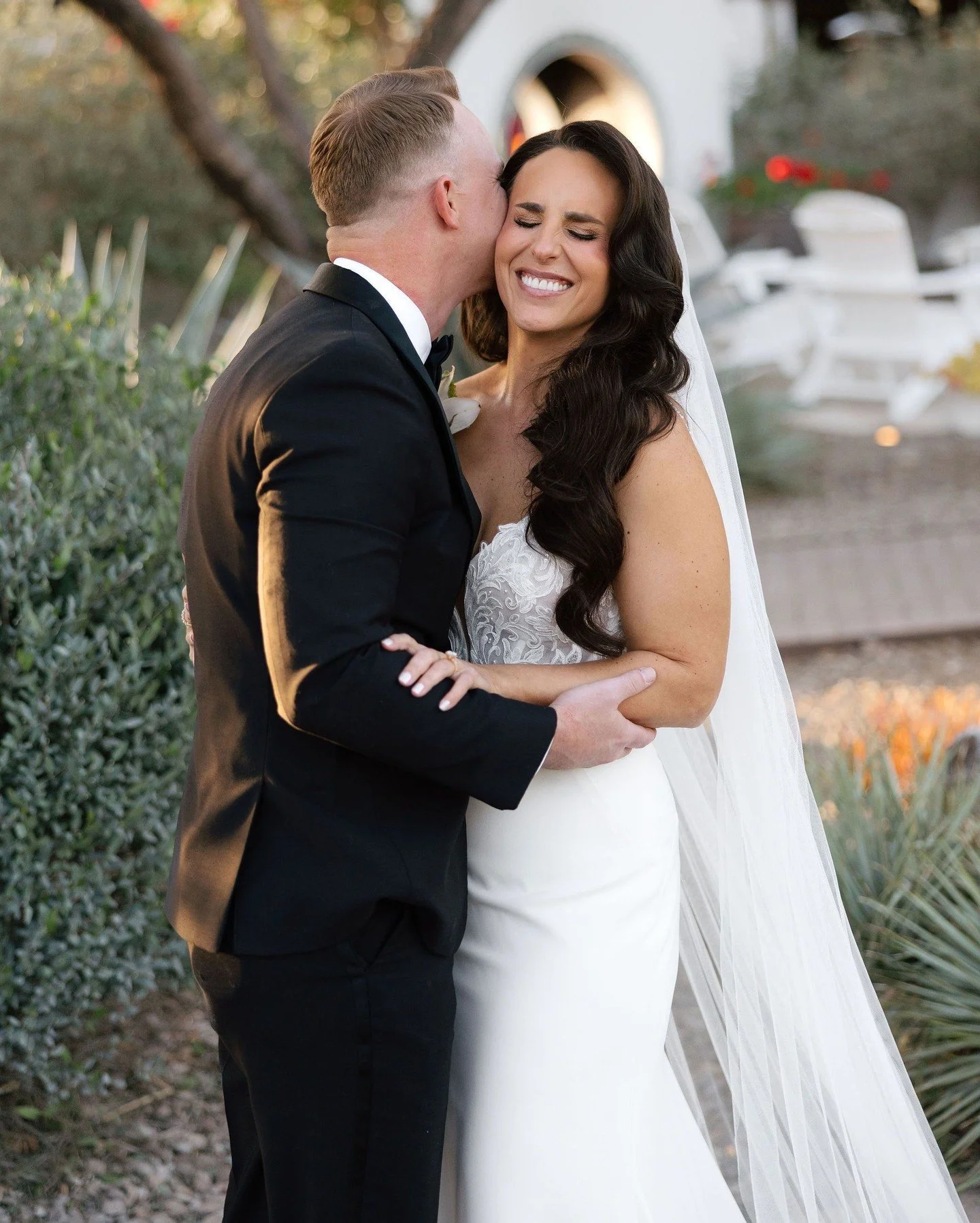 Laura and Justin's El Chorro wedding was what Arizona wedding dreams are made of.

Vendors:
WEDDING PLANNER: @satinandslateweddings
VENUE: @elchorroweddings
PHOTOGRAPHER: @lindseybirchphotography
DJ/PHOTO BOOTH: @verumlux_djs @djhohenberg
FLORIST: @a