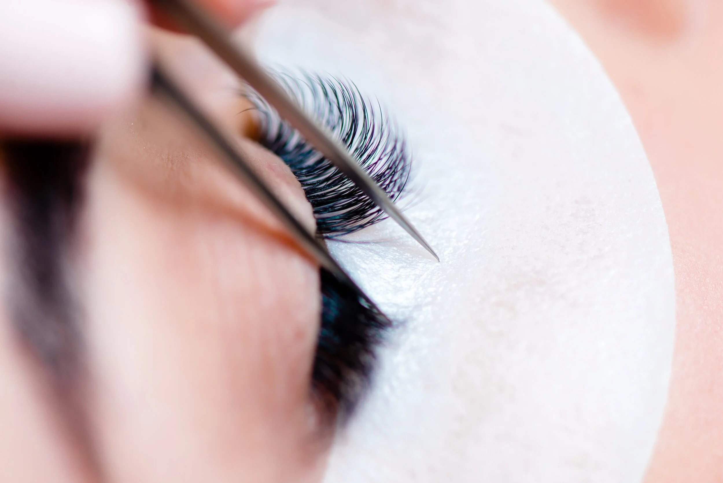 How to Improve Your Lash Application Speed in 3 Easy Steps