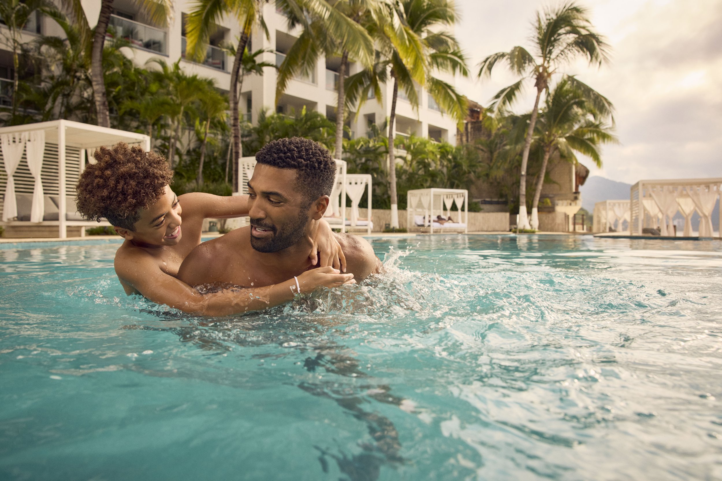 HHR_PUERTOVALLARTA_POOL_SH2027_A.jpg