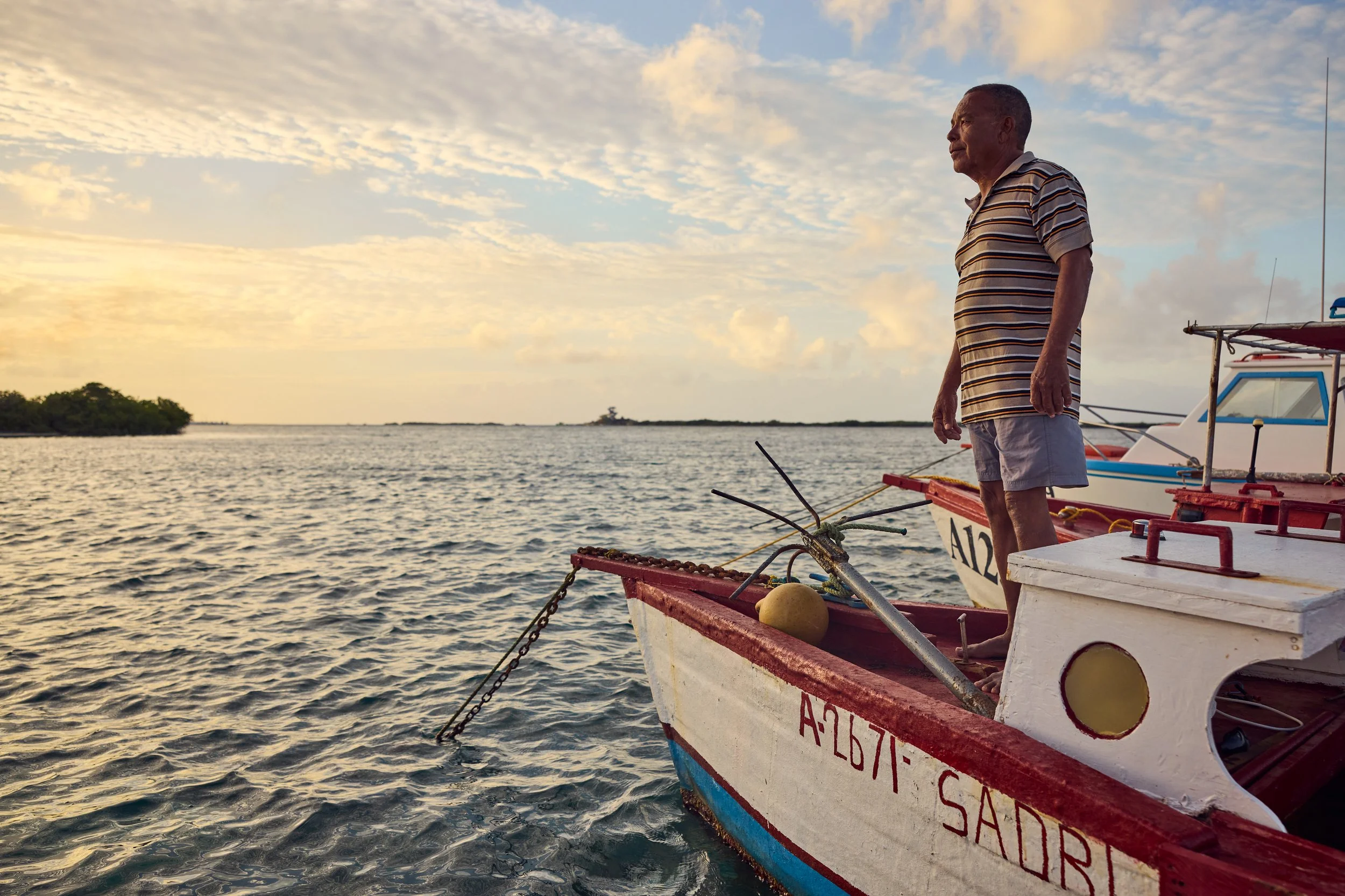 01_BOAT_FISHERMAN_1404.jpg