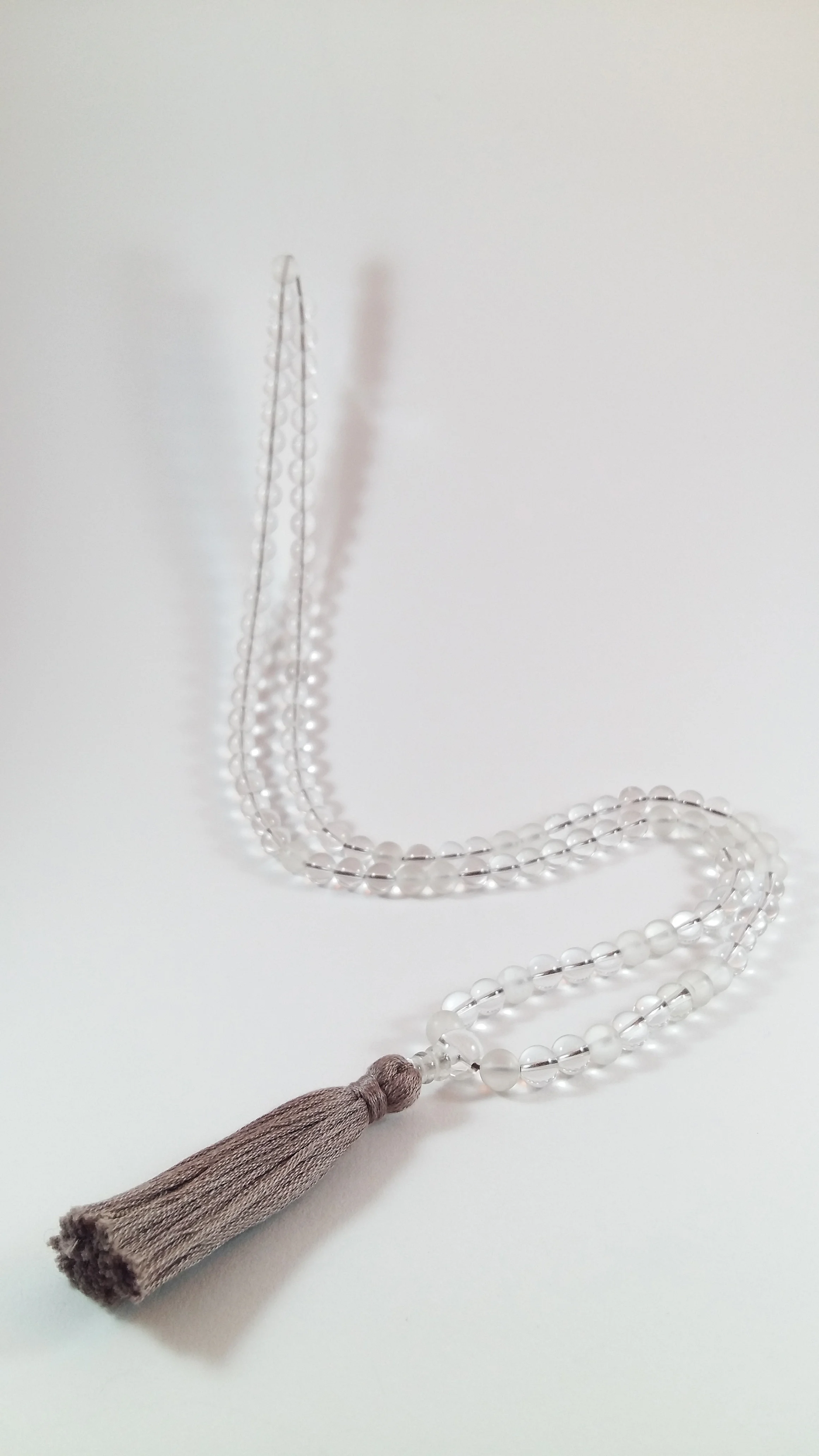 Mala de 88 perles de cristal de roche poli