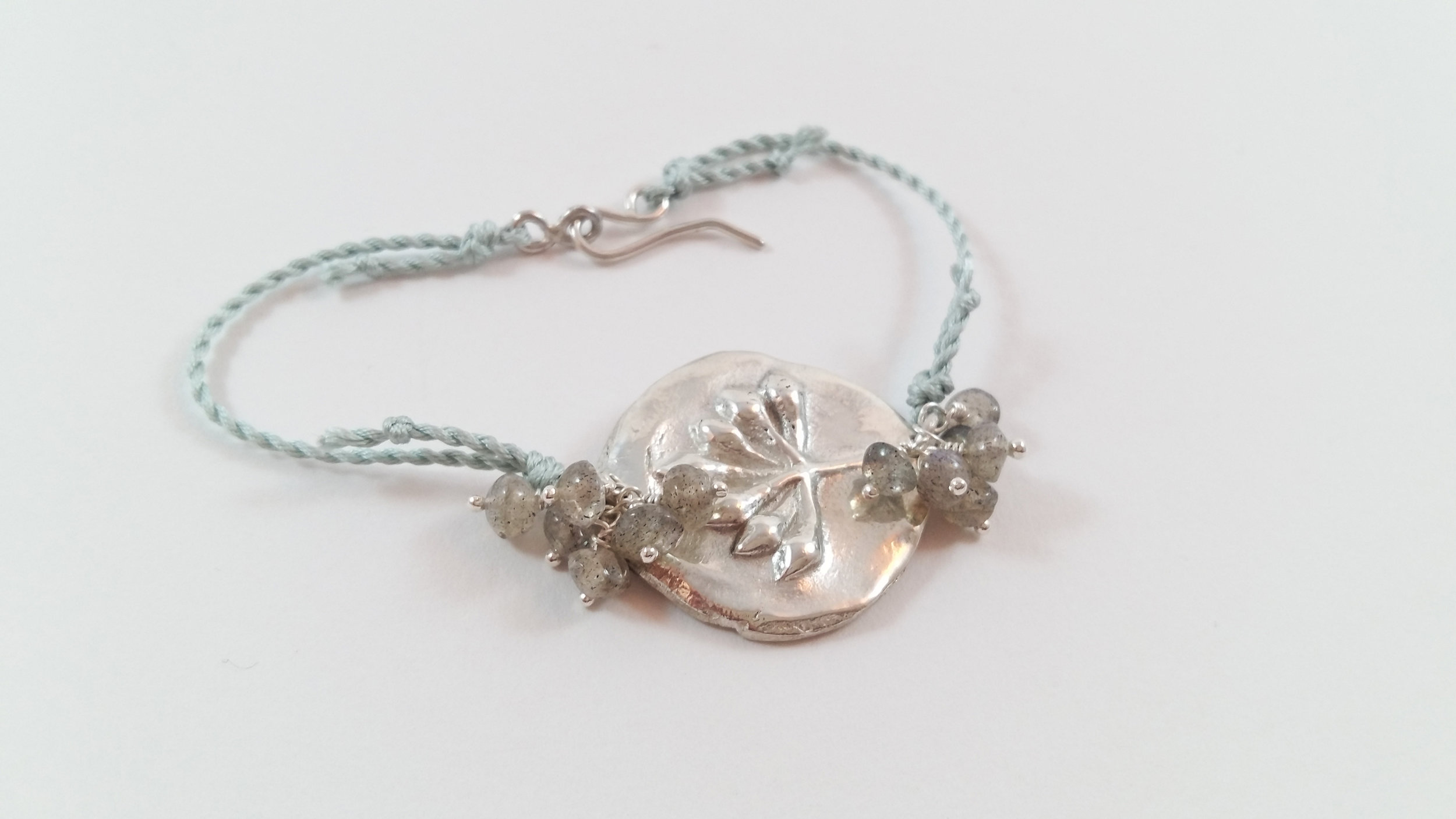 Bracelet Lérins en Argent et pampilles de Labradorites sur cordon de soie