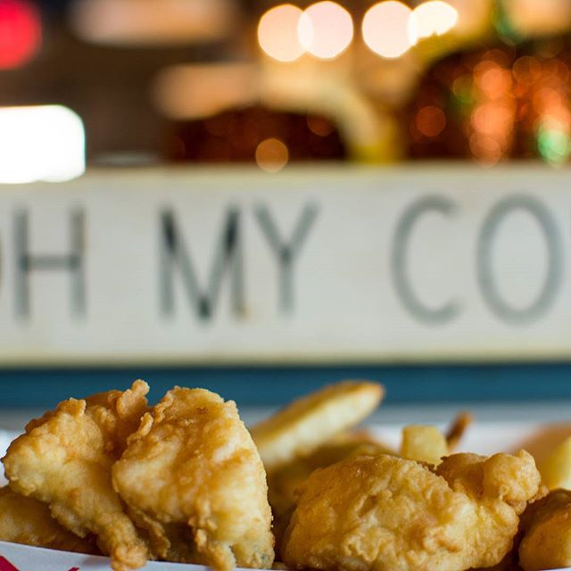 TUESDAYS are for relaxing and enjoying some delicious Fried Seafood. 
Come check out our Daily $9.95 Special. 
6oz Fish and Chips served over a bed of fries and your choice of 2 sides. 
Open all day till 8:30pm this evening.