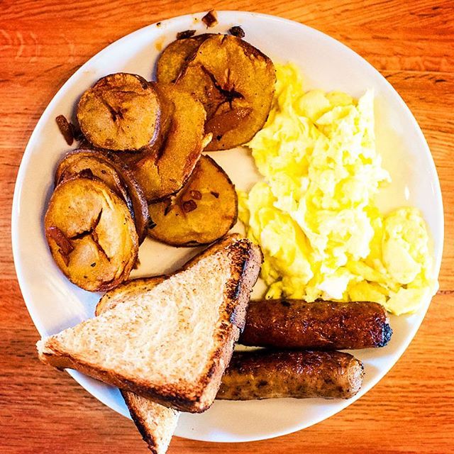 Come try our traditional Boston Breakfast everyday from 6:30am thru 11:30am. #besteggsever #everythingsdelicious