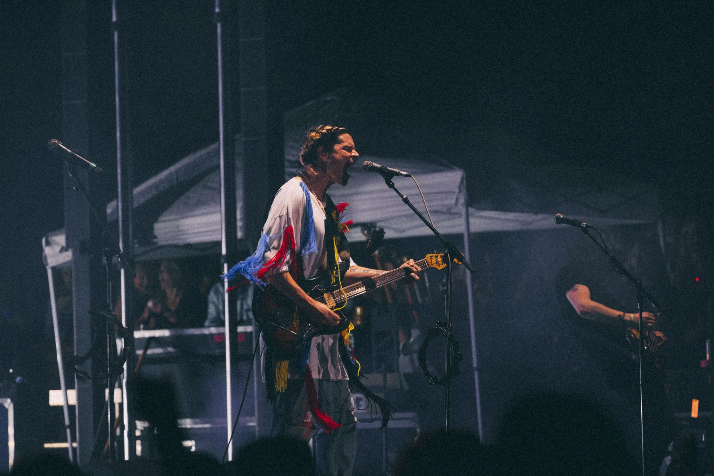 Magoulas, Keir Grouplove 08.JPG