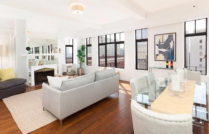 Under $700K in San Francisco!!?? So much to love about this corner-unit with bright, remodeled interiors and enchanting south/east views of downtown SF! Repped by Dan Risman-Jones || San Francisco #homesbydkcowles #dkfindshome