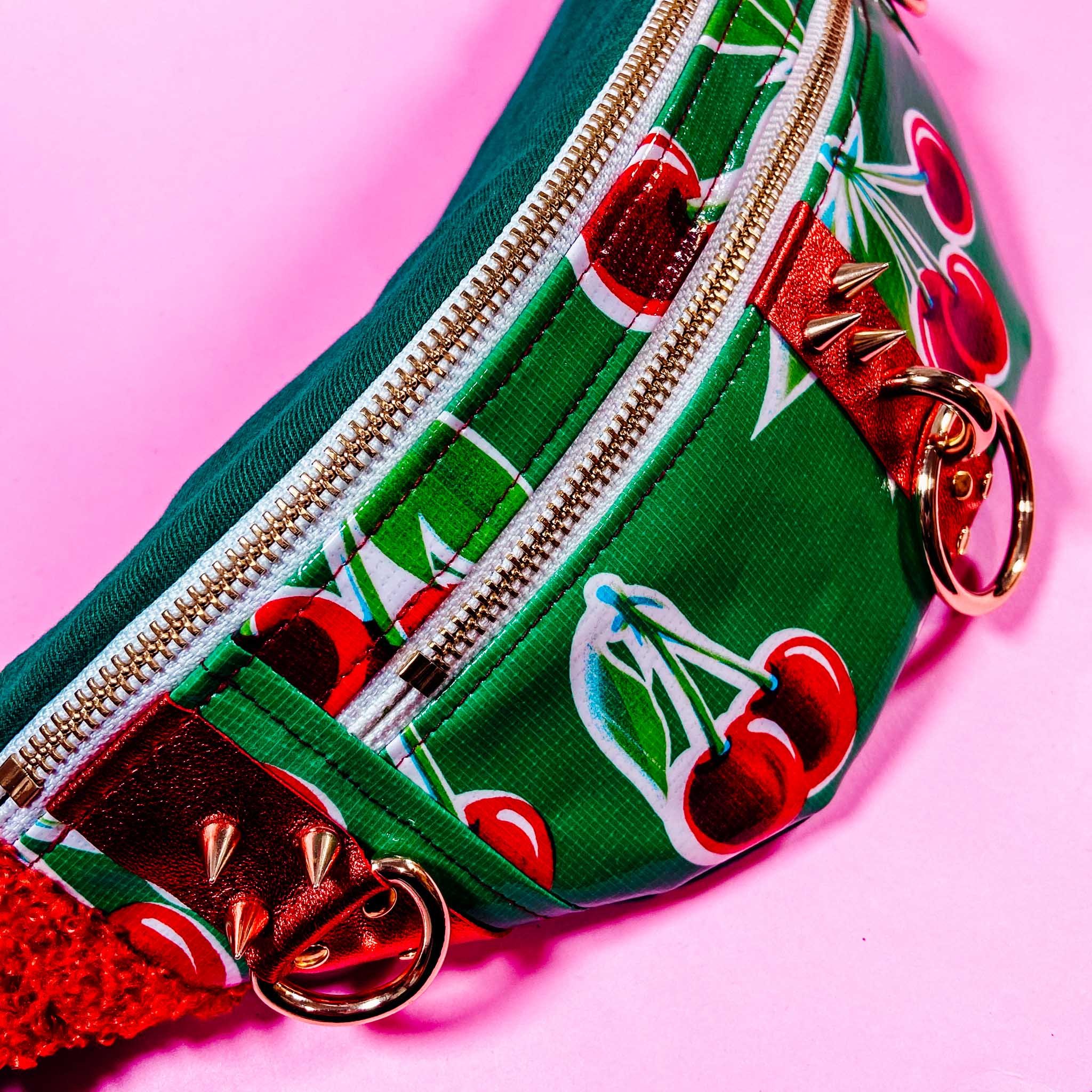 ZENYATTA FANNY PACK IRISH CREAM