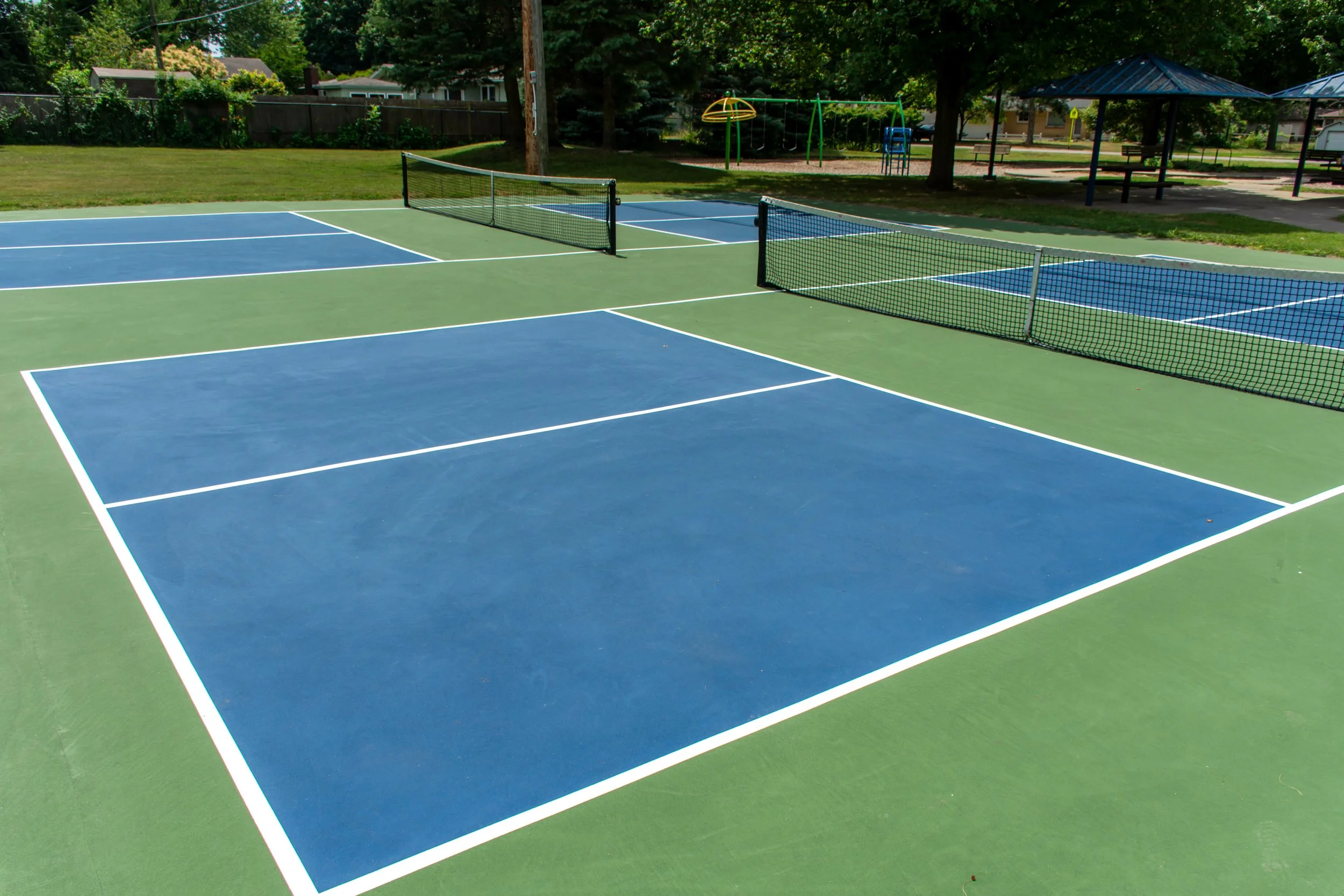 Pickleball Courts: Regulation and Homegrown Sizes