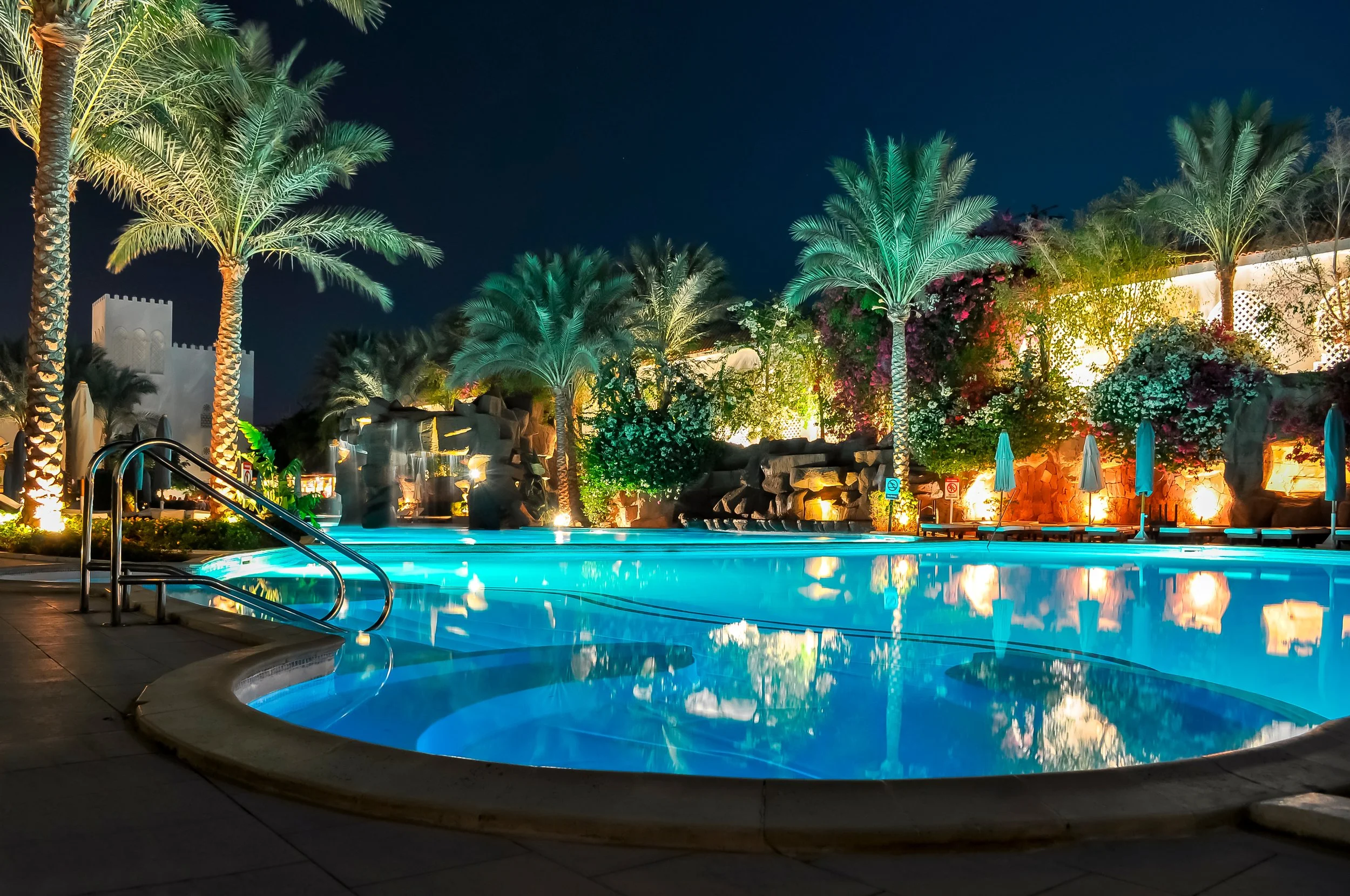 Illuminating Luxury: A Comprehensive Guide to Pool Lighting for Homeowners