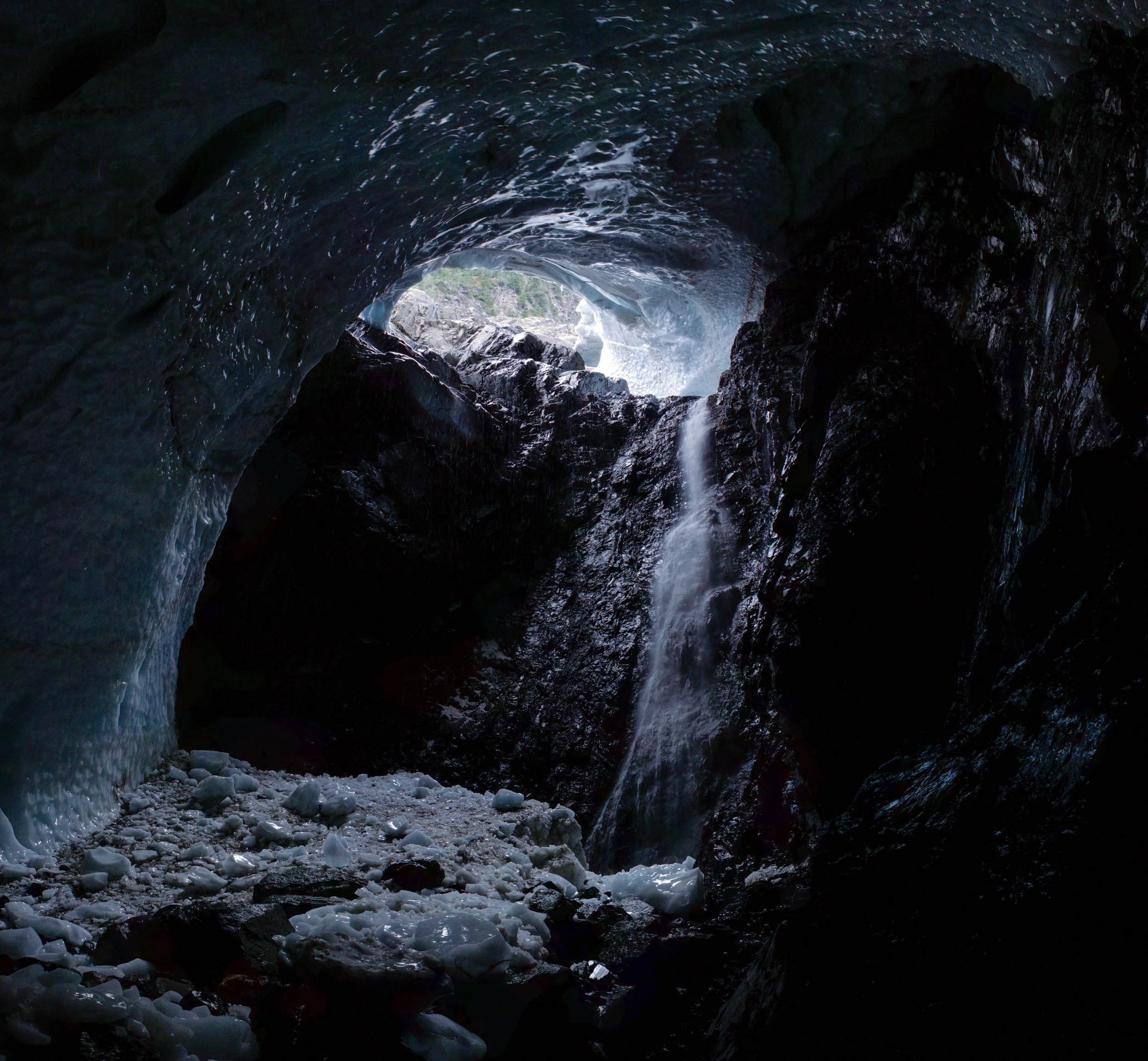 icecave_1.jpg