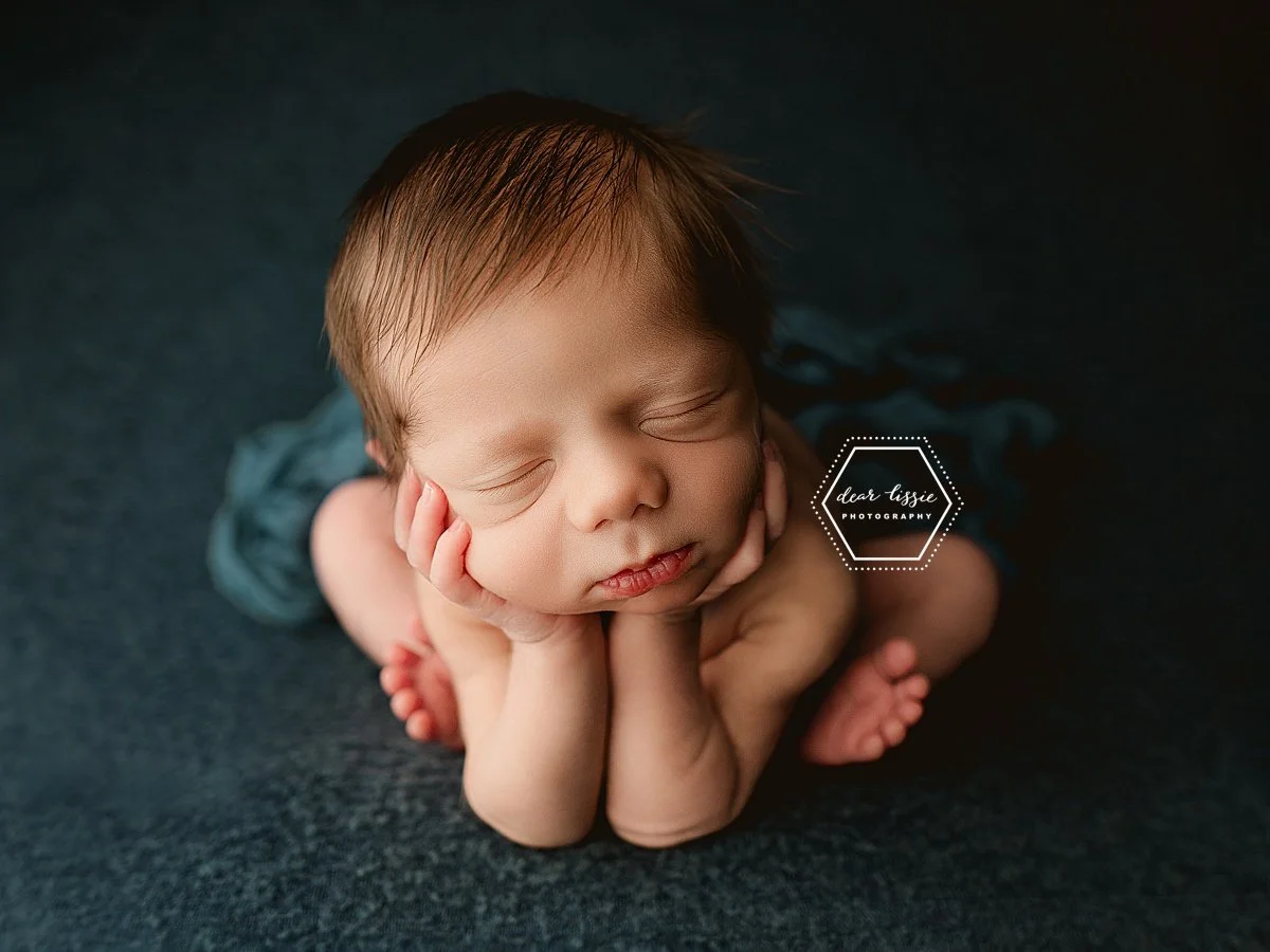 Oh sweet Peter! To have 5 big brothers and sisters, I think the amount of loved you are is endless!!

#babyphotography #dearlissie #givemeyourbabies #greenvillenewbornphotographer #idoitforthesnuggles #kiddingaroundgreenville #newborn #newbornbaby #n