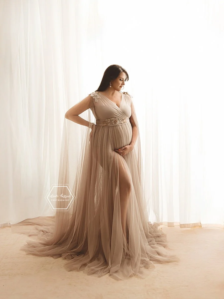 TuckerRoachMaternity-P8272035_(2).jpg