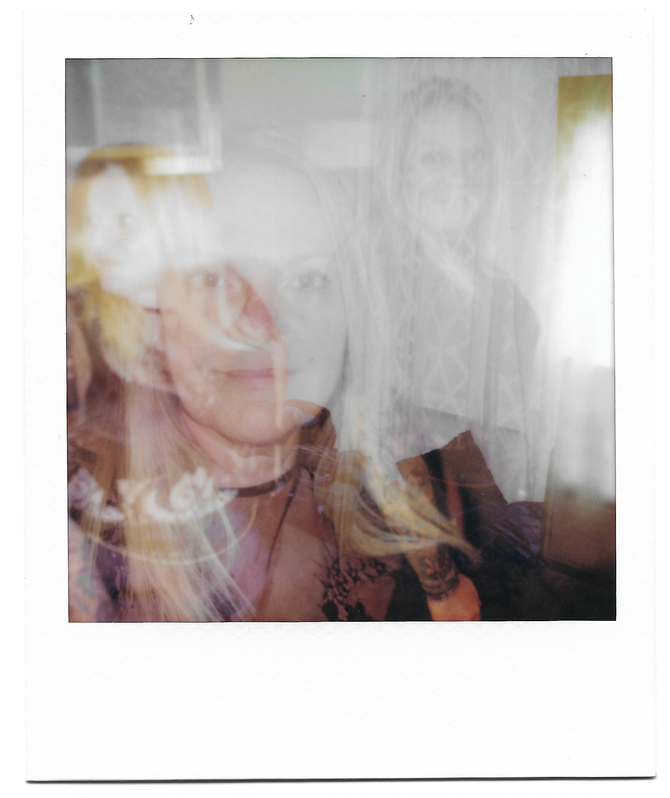 POLAROIDS 18.png