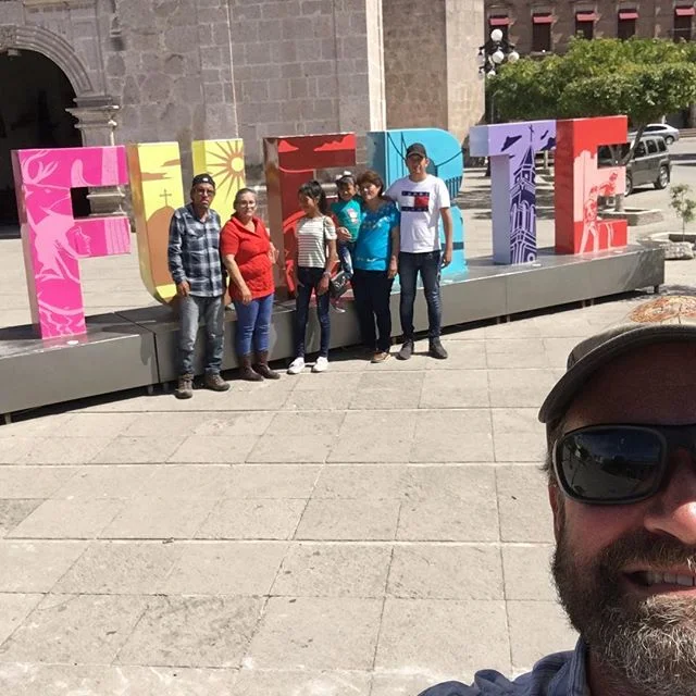Staff retreat to El Fuerte today! Nice time by the river and more food Tun anyone could fit!
#fieldstation #fieldstationlife #beststaff  #longtermrelationship #longtermmonitoring
