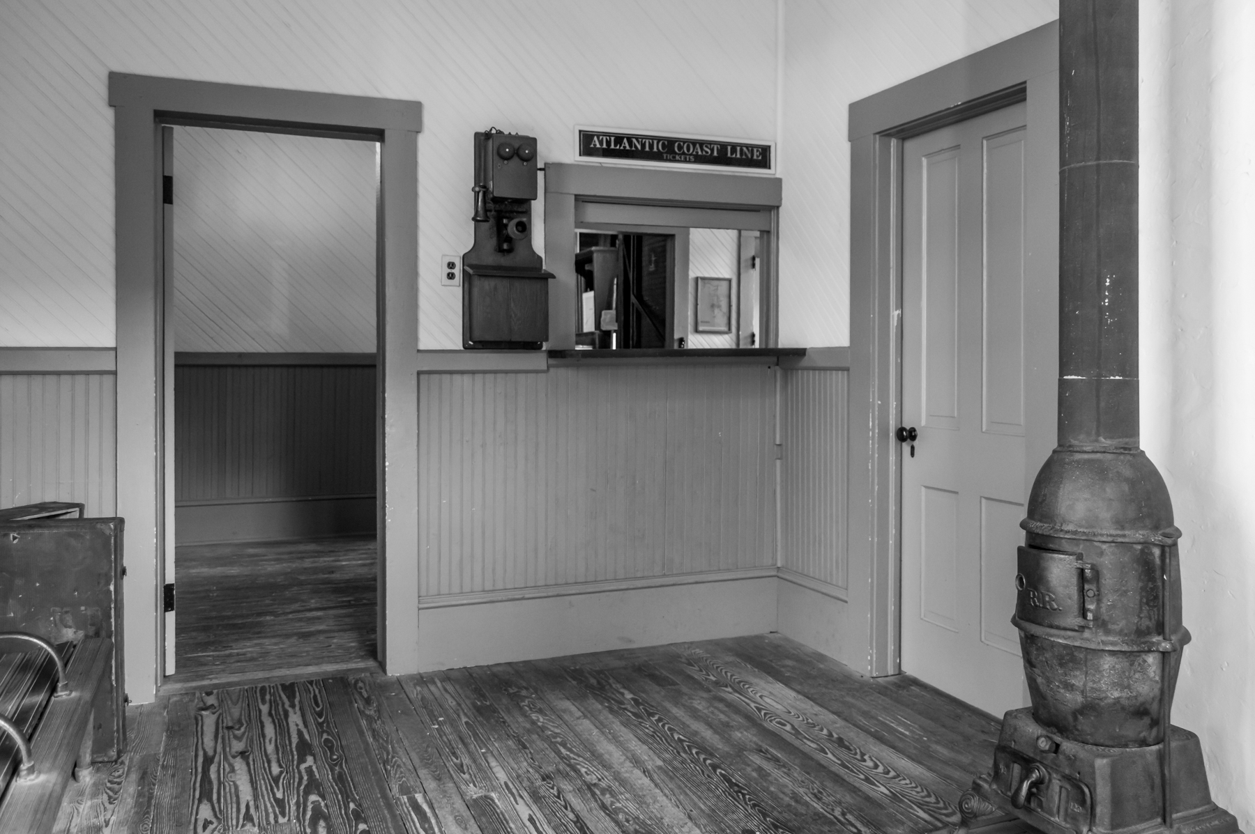 Heritage Park B&W-3.jpg