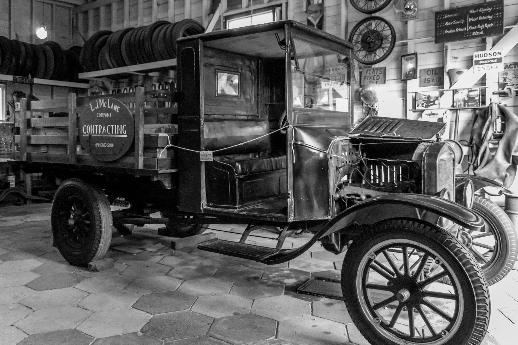 Heritage Park B&W-11.jpg