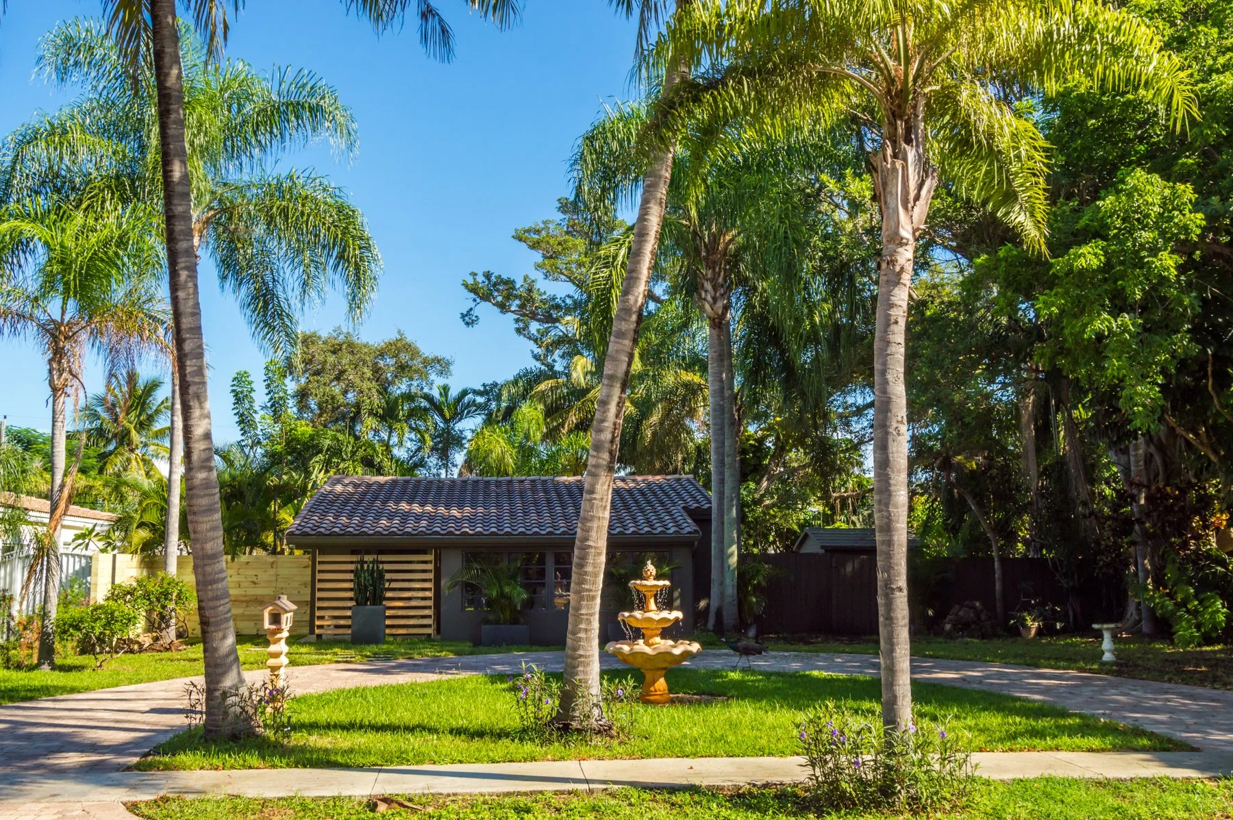 2063 NE 182nd St (Hi Res)-01.JPG