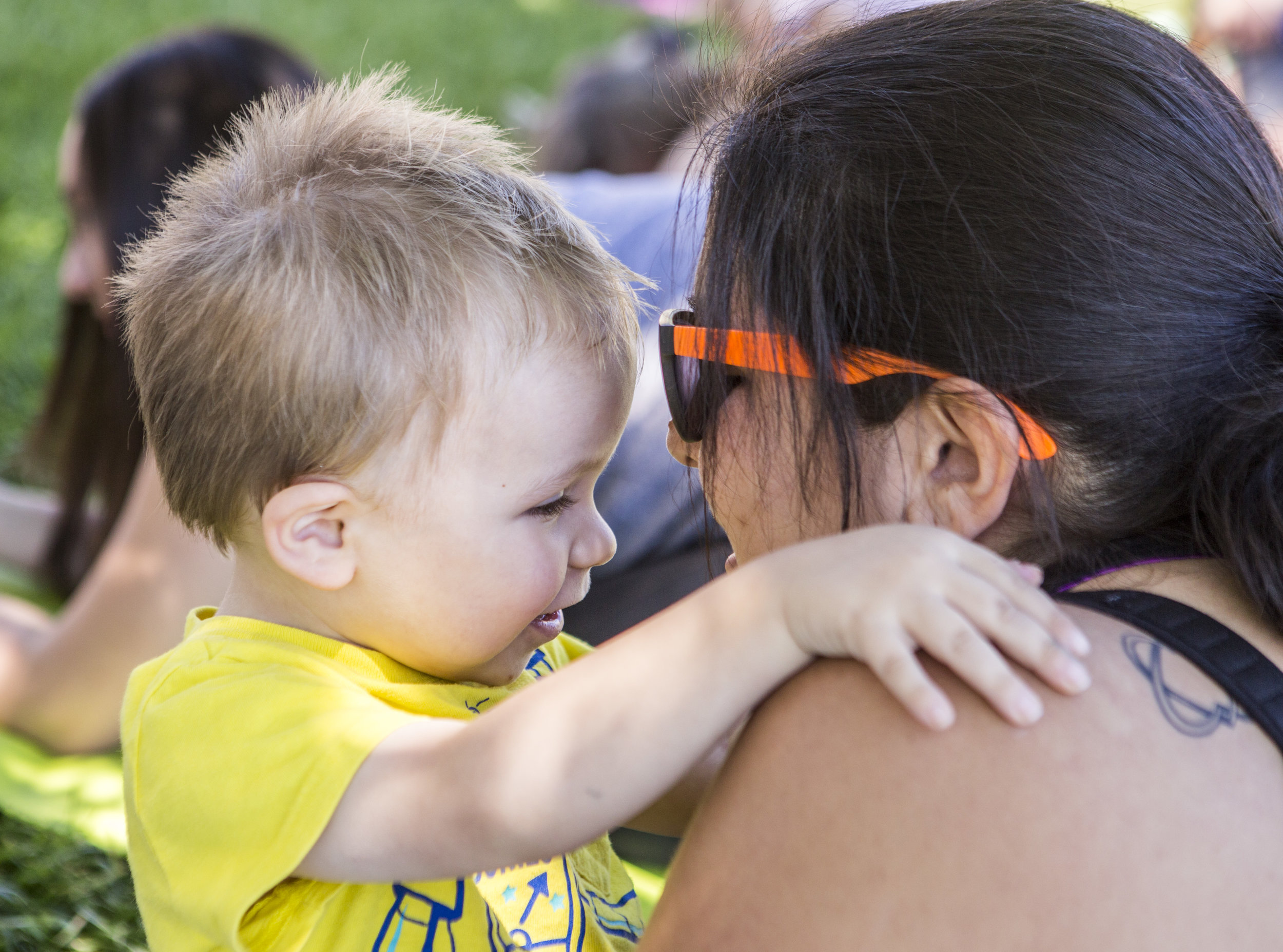  Vincent Wolf, 2, shares a moment with his mother Anjelica during a family yoga class at Spring Mountain Ranch State Park on Wednesday, June 14, 2017.  Patrick Connolly Las Vegas Review-Journal @PConnPie 