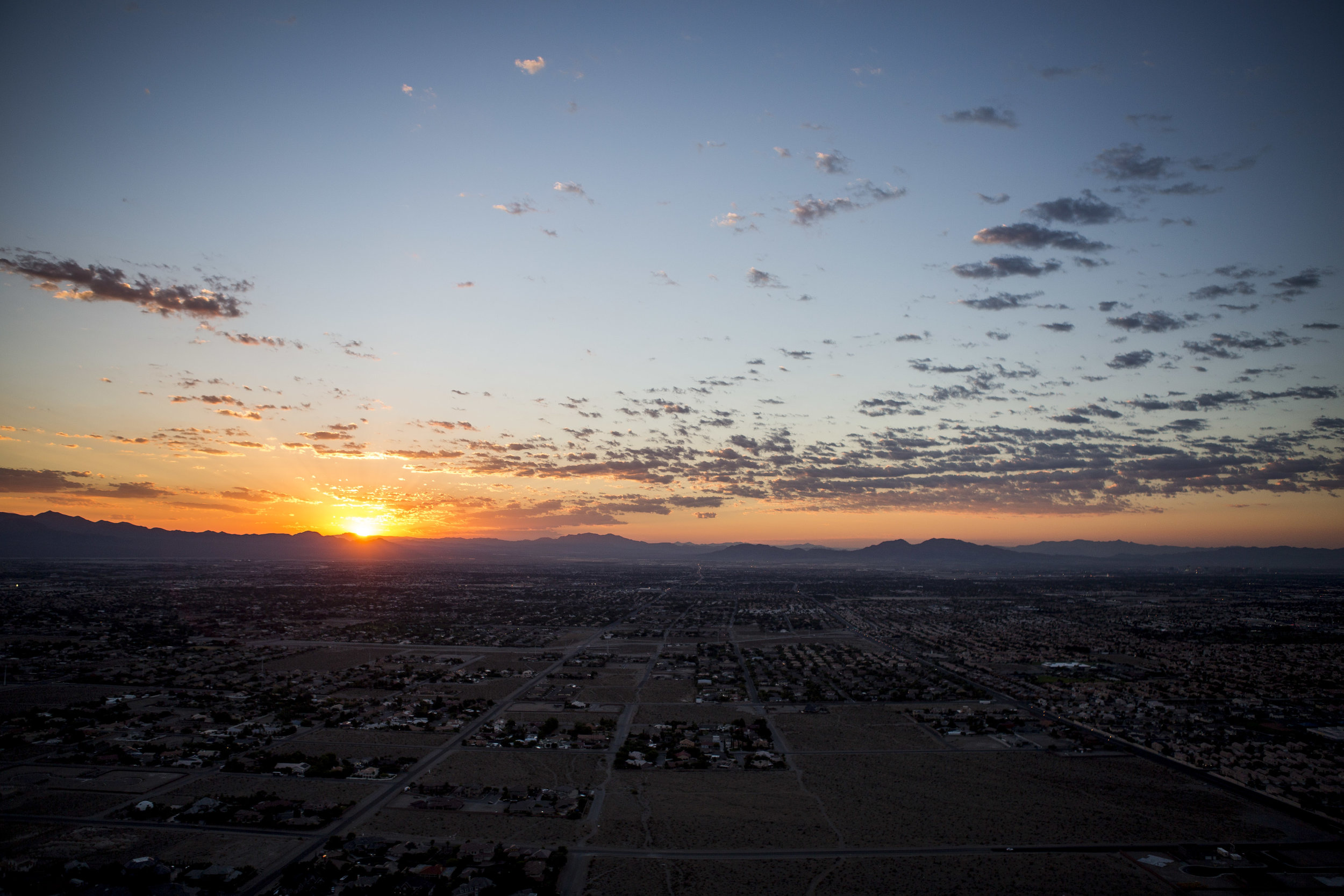  The sun rises over the Las Vegas Valley as seen from Lone Mountain on Tuesday, Aug. 8, 2017.  Patrick Connolly Las Vegas Review-Journal @PConnPie 