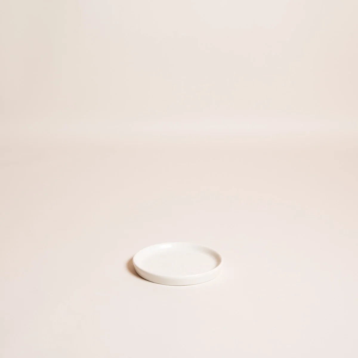 4_Saucer-Satin.jpg