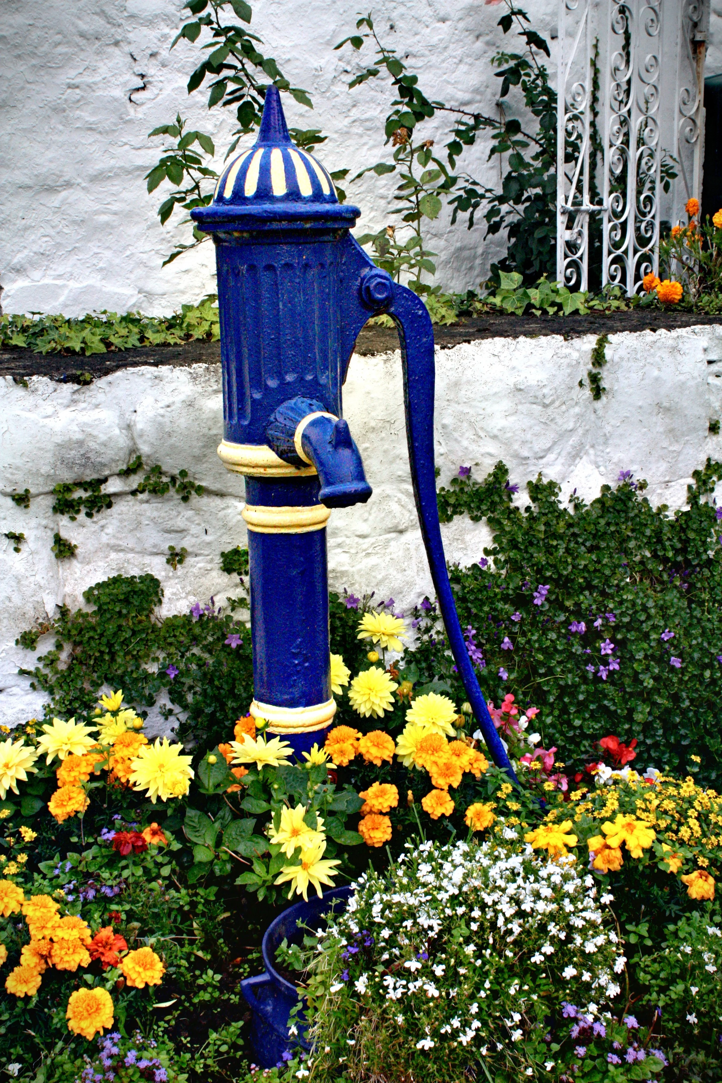 Blue Pump E105
