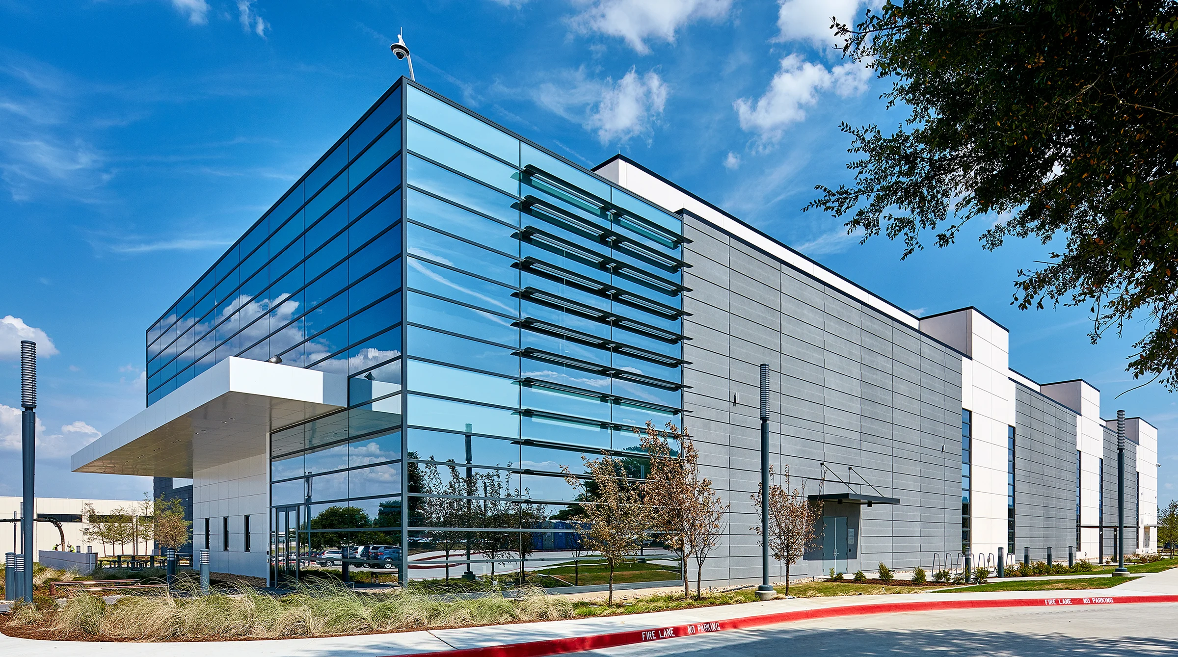 American Airlines Intergrated Operations Center-exterior.jpg