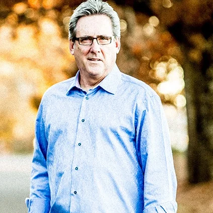 Dallas Holm
