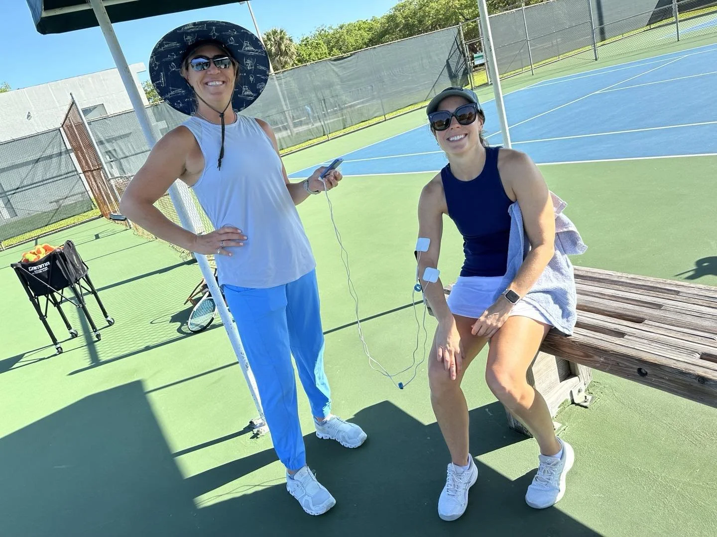 Throwing it back to when everyone was making fun of my (What I thought to be super cool) LuLuLemon light winter tennis trousers and everyone was calling me Doc. And then I showed up with a Tens unit to help @saribrenda s tennis elbow!