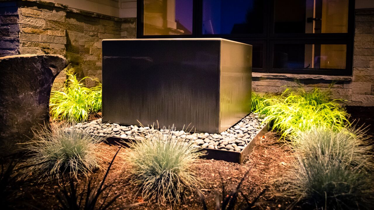 Powder Coated Aluminum Cube Water Feature