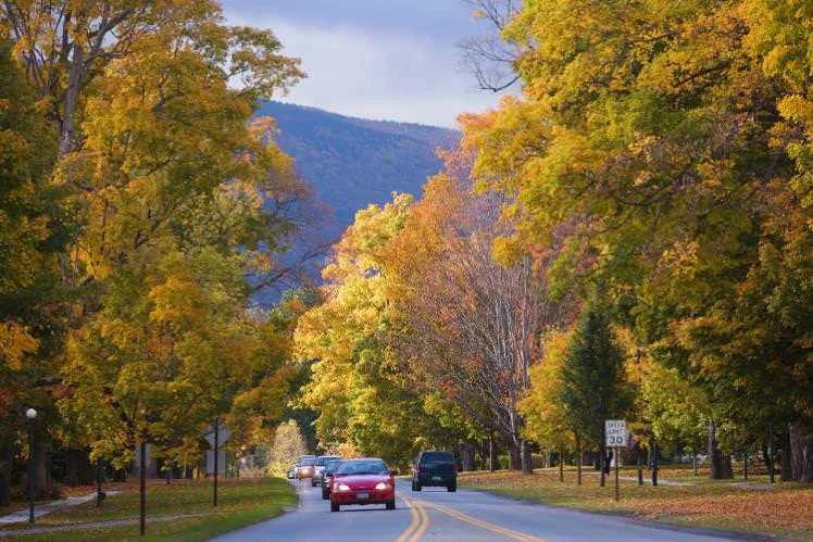 Driving through Manchester, Vermont: Photo credit: Jean-Pierre Lescourret