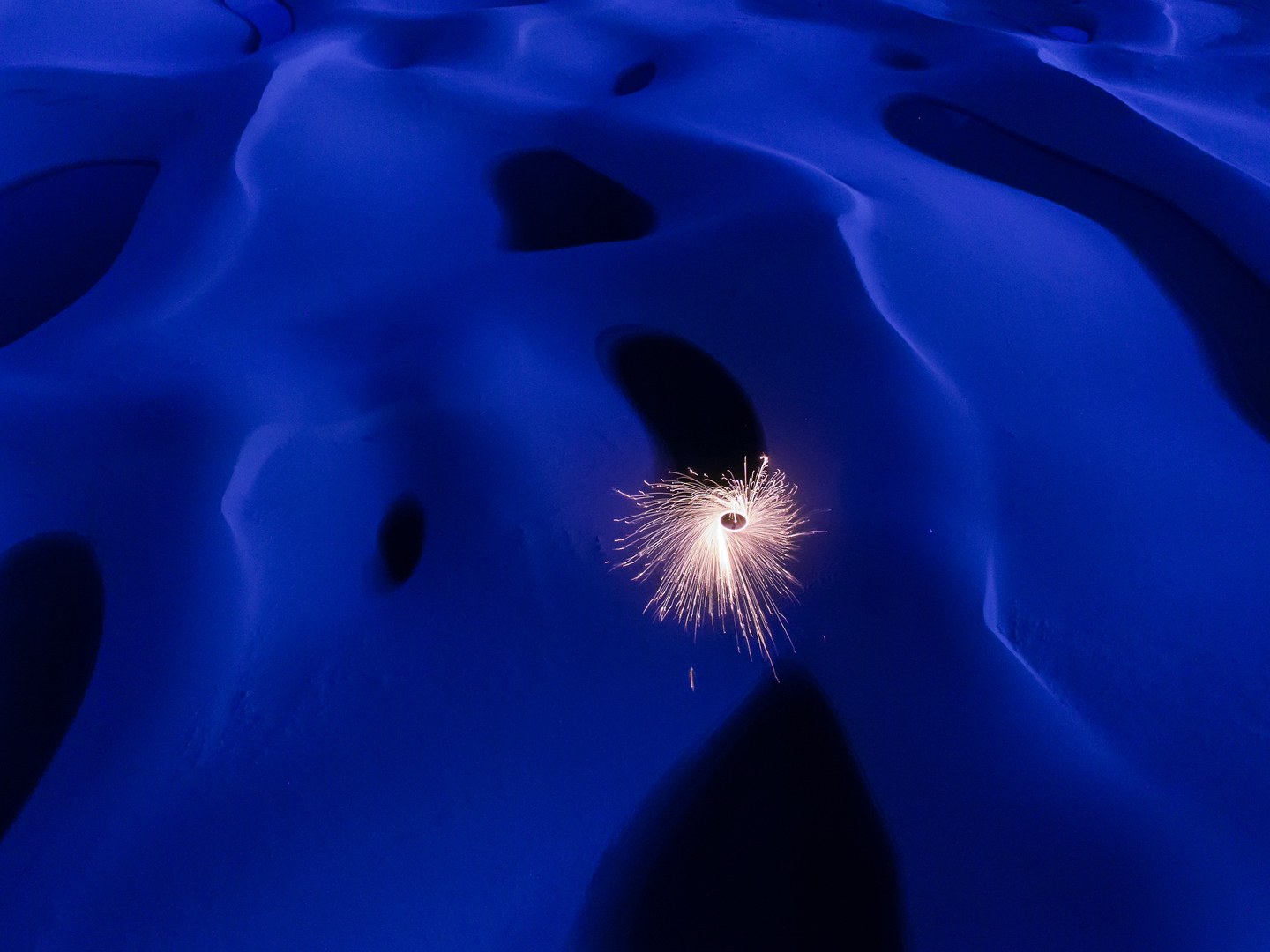 Third place for professional beauty. "The Earth" features fireworks captured at just the right moment in Tibet. Photo by 李珩. 