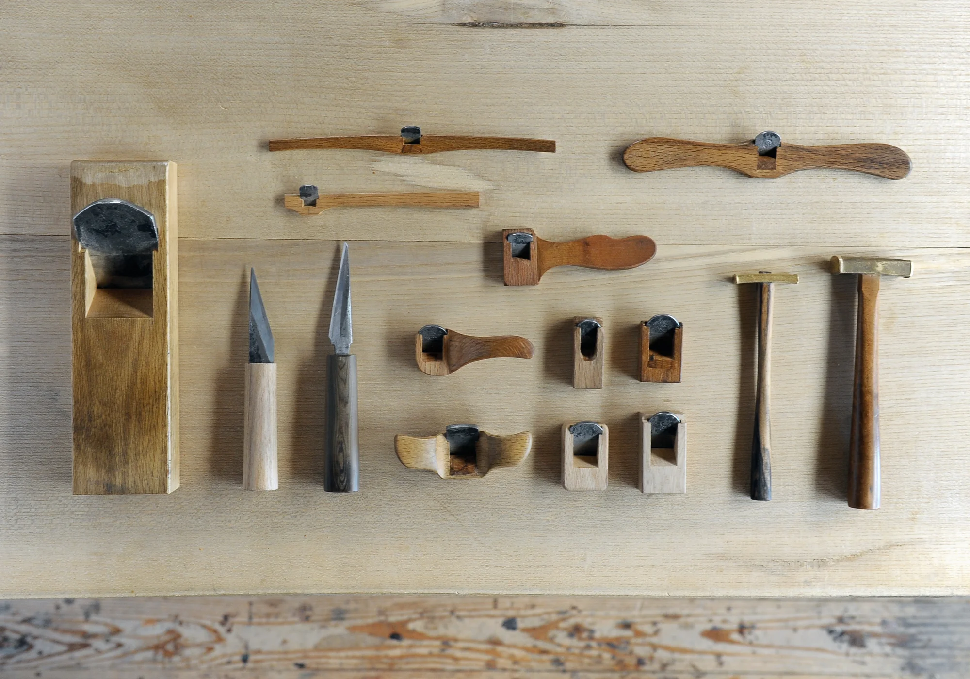 Master Smith Ohara Yasuhiko keeps this age-old tradition alive in the 21 st century and creates all of the kanna we use in our woodworking