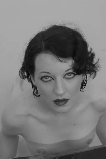 Nude3.jpg