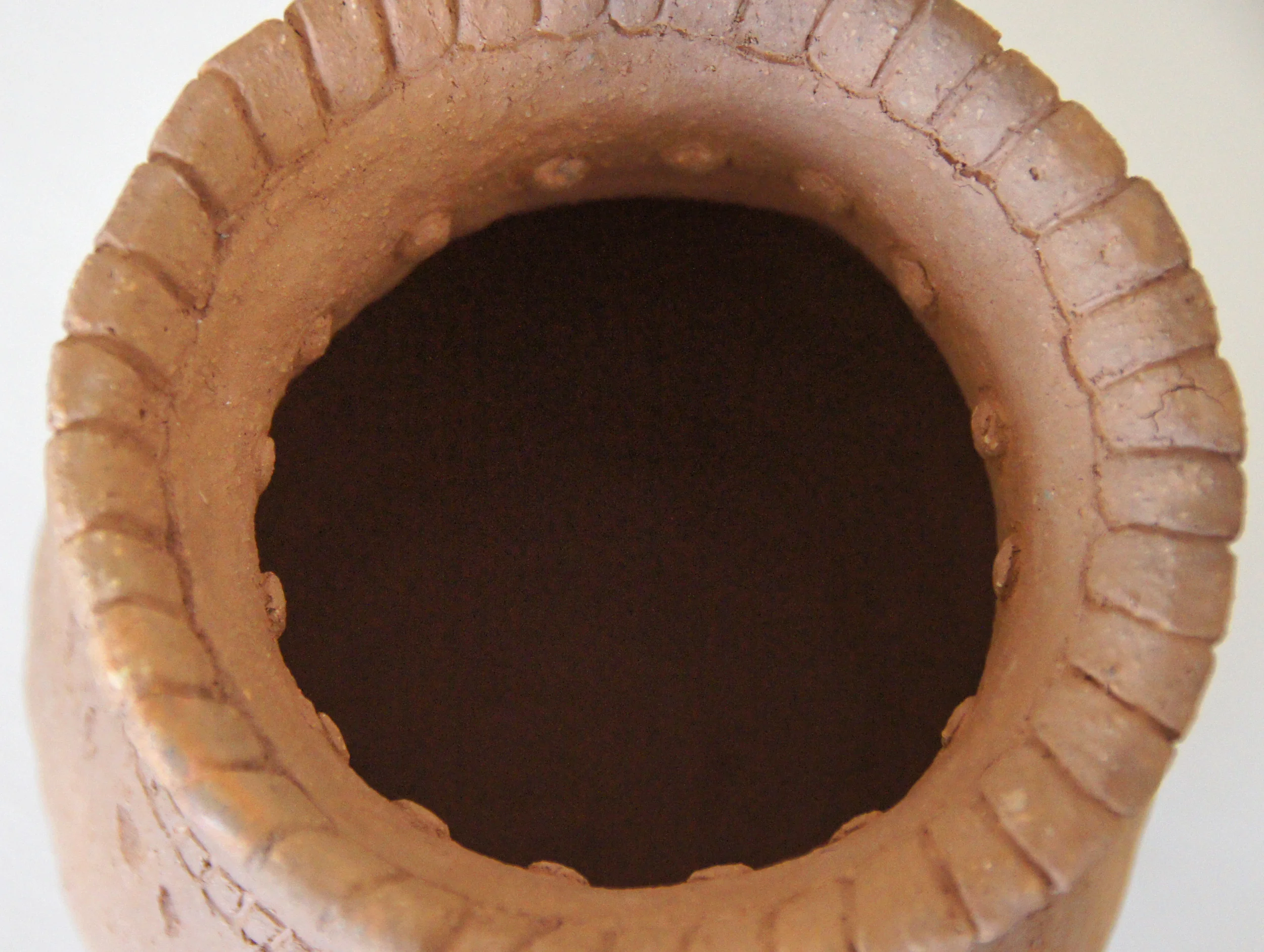 W19.10.8.2 19-Ceramics Big Pot 2012.jpg