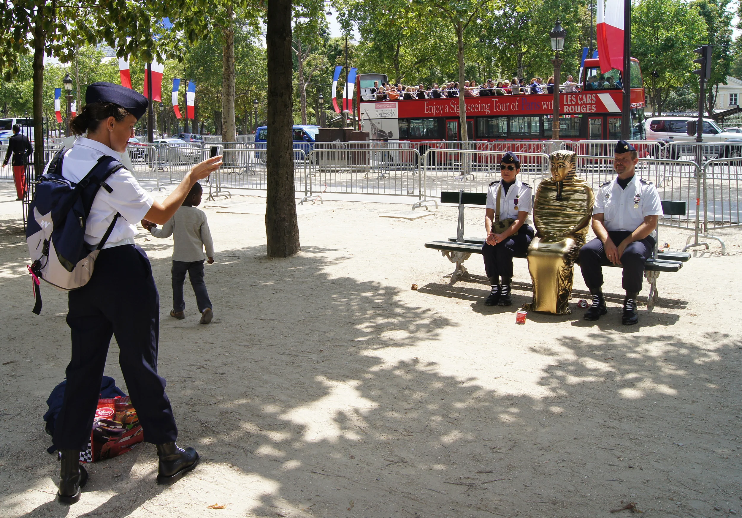 12-Photographs Paris 2012.JPG