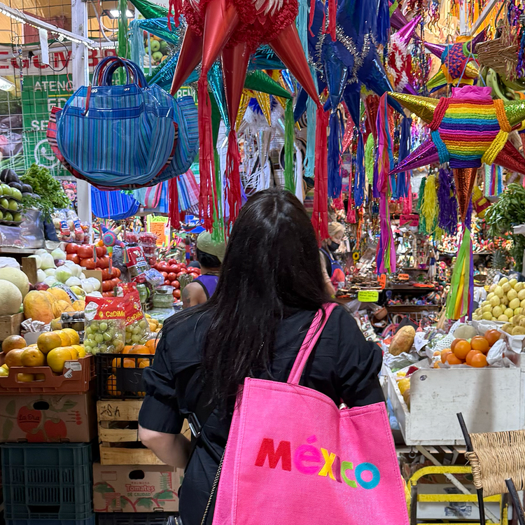 MarketLaurie.webp
