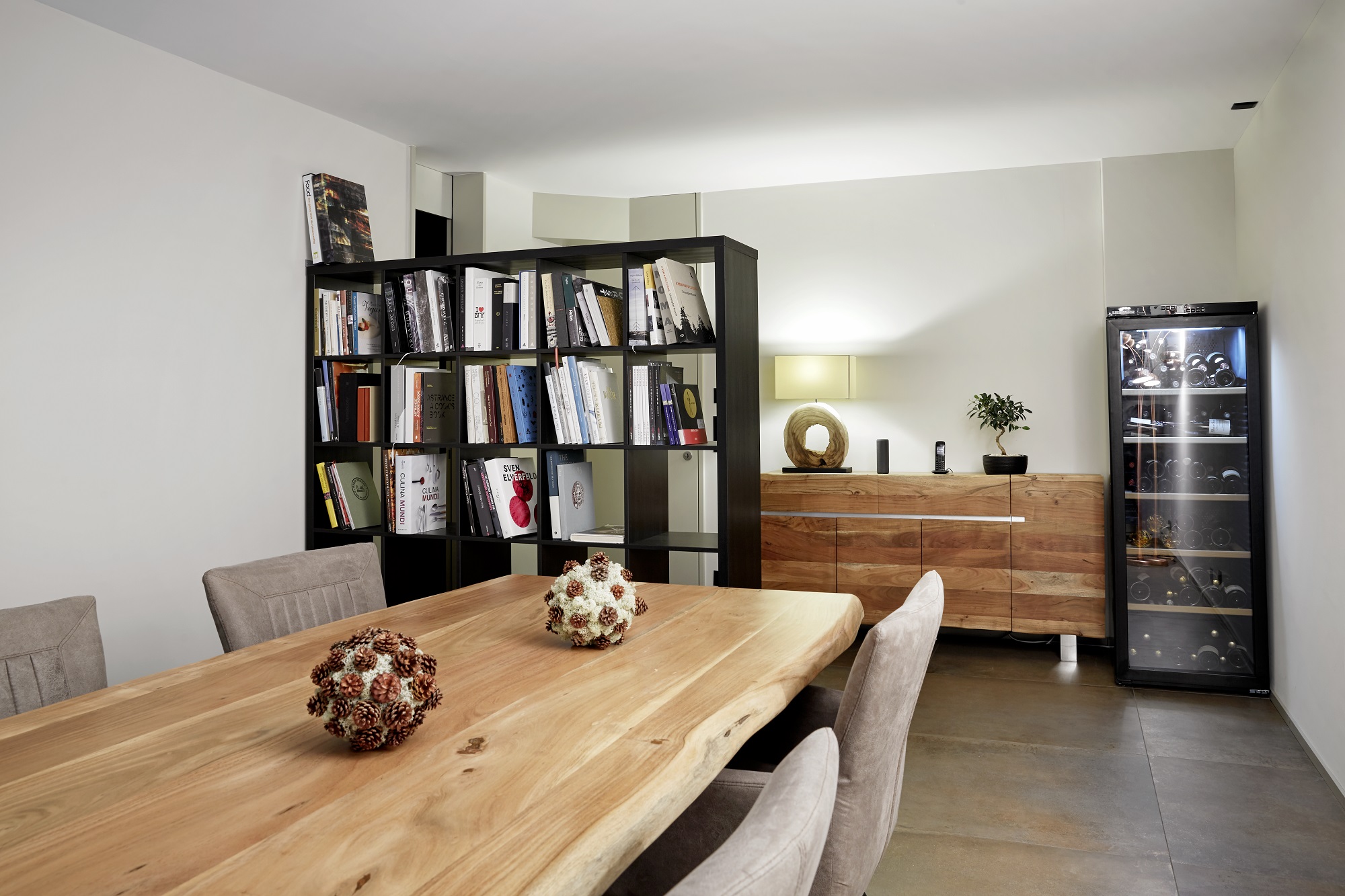 Bibliothek klein.jpg