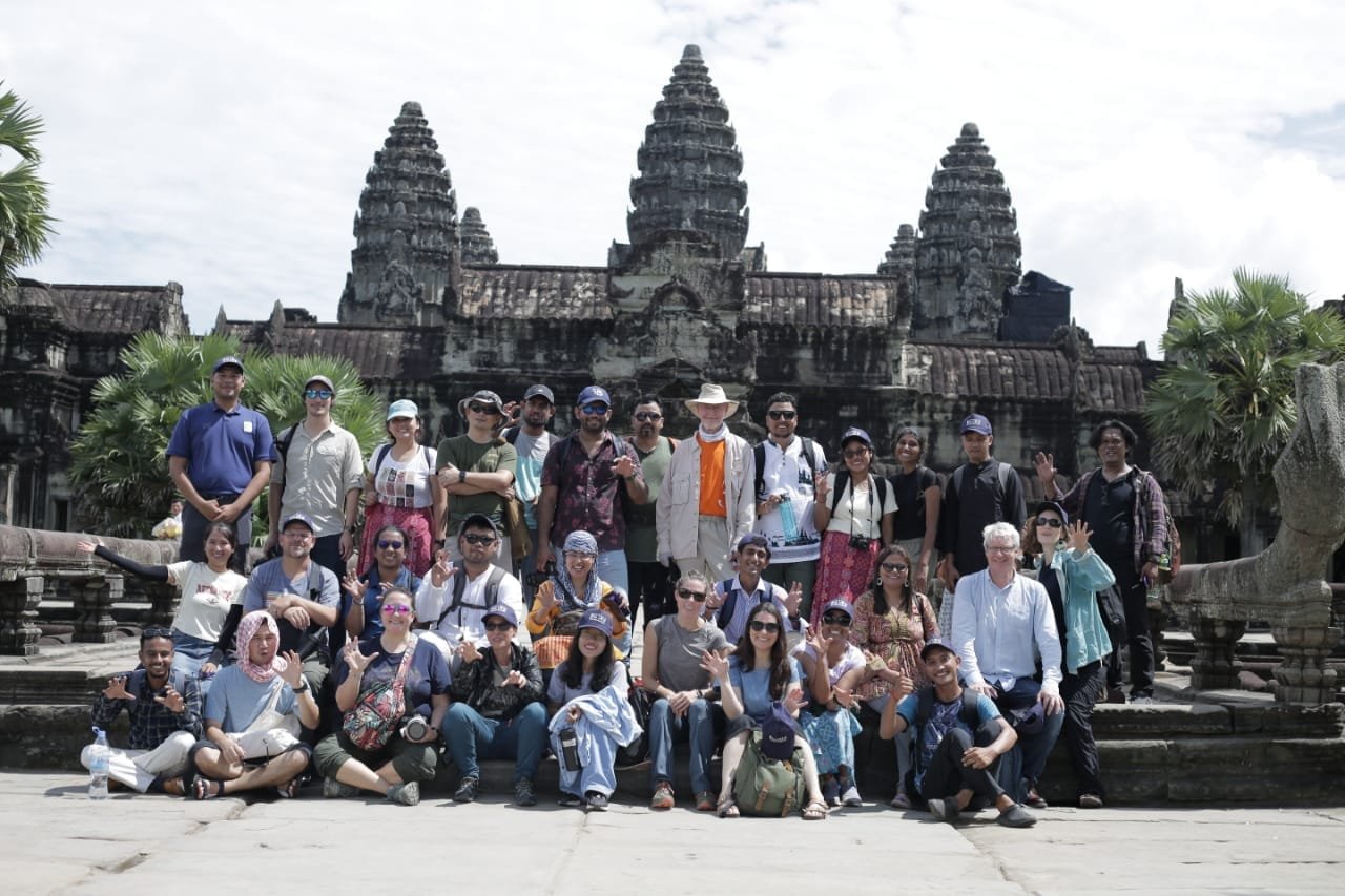 group pic at temple.jpeg